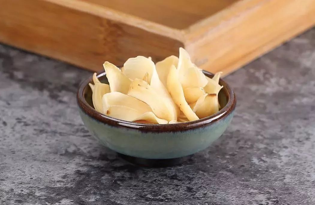 长时间失眠喝什么能助眠,晚上失眠吃最简单东西改善