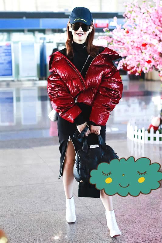 戚薇同款半身裙穿搭,戚薇穿浅色羽绒服图片