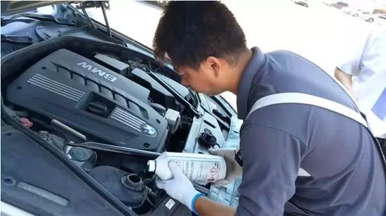 更换防冻液的注意事项有哪些,防冻液常识