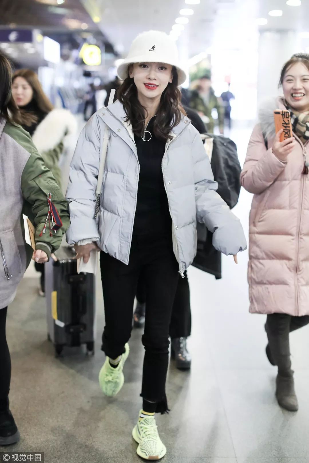 要想生活过得去必须自己要努力,要想生活过得去必须出去