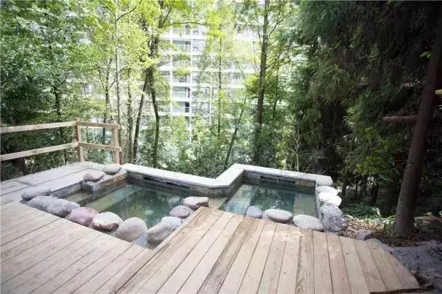 第四城网友特惠｜299元=2大2小「花水湾第一村生态酒店」客房1晚+自助双早+无限次温泉！