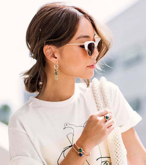 飞天小猪、香槟配菠萝……戴上Ta们，你所幻想的一切都成真了！