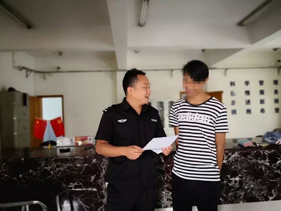 政法人物‖李坤:穿警服的“人生导师”