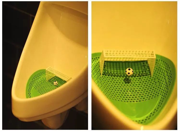 词语｜男厕专用“上前一小步，文明一大步”如何翻译？——你也请瞄准啊！