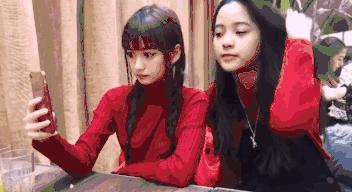 周洁琼剪刘海的样子,周洁琼小红帽