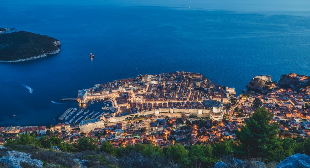 好想来场放飞自我的旅行,好想来一场无目的的旅行