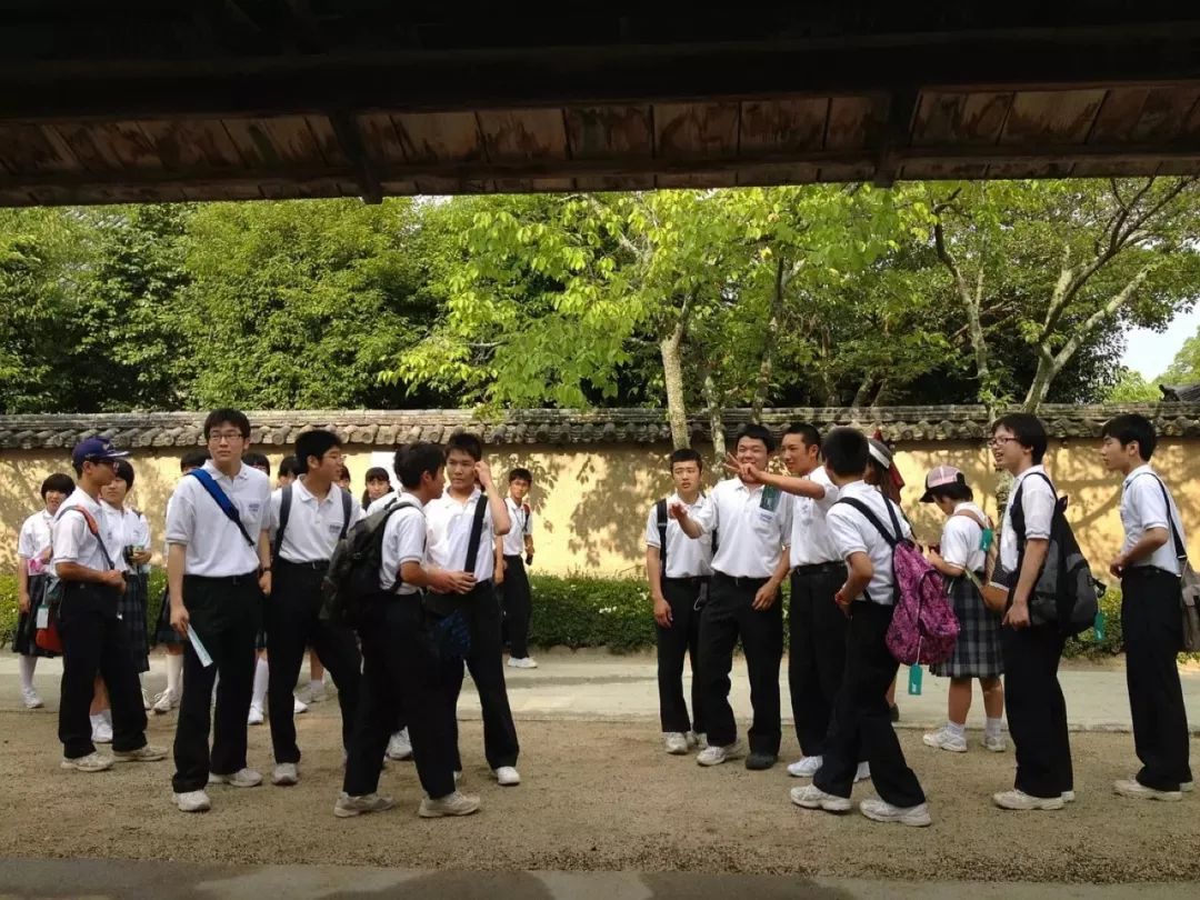 日本的公立学校真的差吗,日本的公立和私立