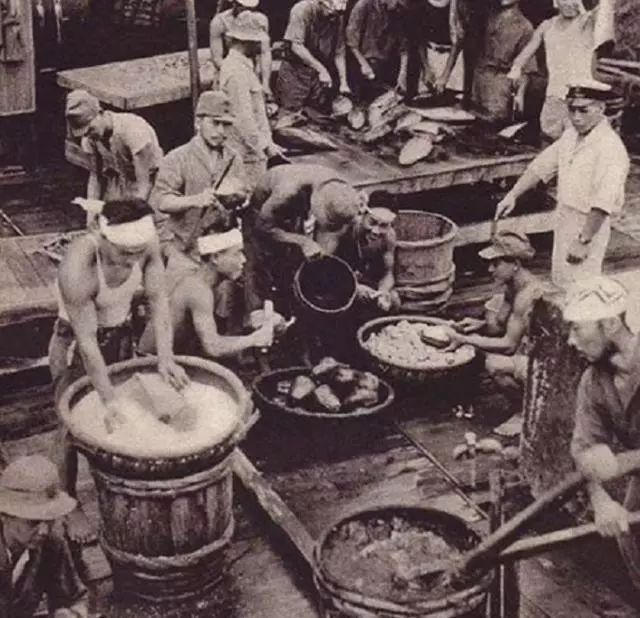 日军为什么爱抢鸡,日本鬼子为什么喜欢吃鸡肉