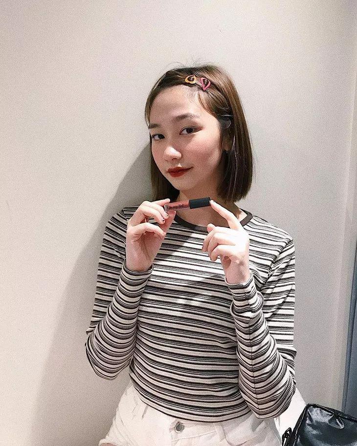 泰国网红眼镜妹,泰国最近很火的眼镜妹