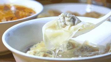 馄饨馅怎么调好吃教程窍门,大厨馄饨馅的调制做法