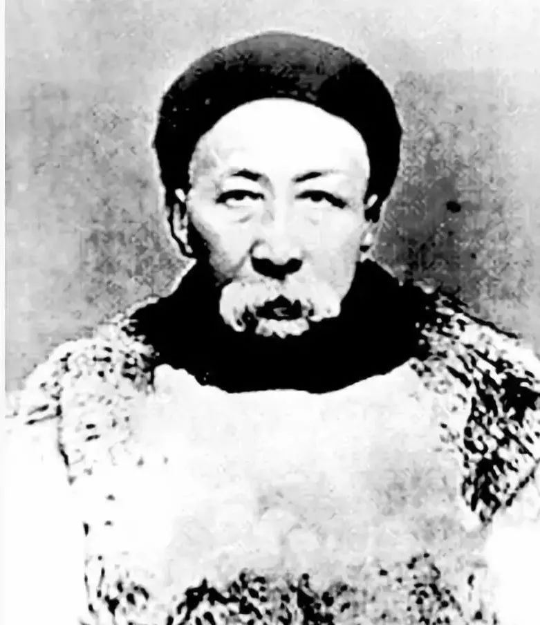 鍗庢枃鑸掍綋,鍗庢枃琛屾シ鍜屽崕鏂囪垝浣撳摢涓洿鍥介