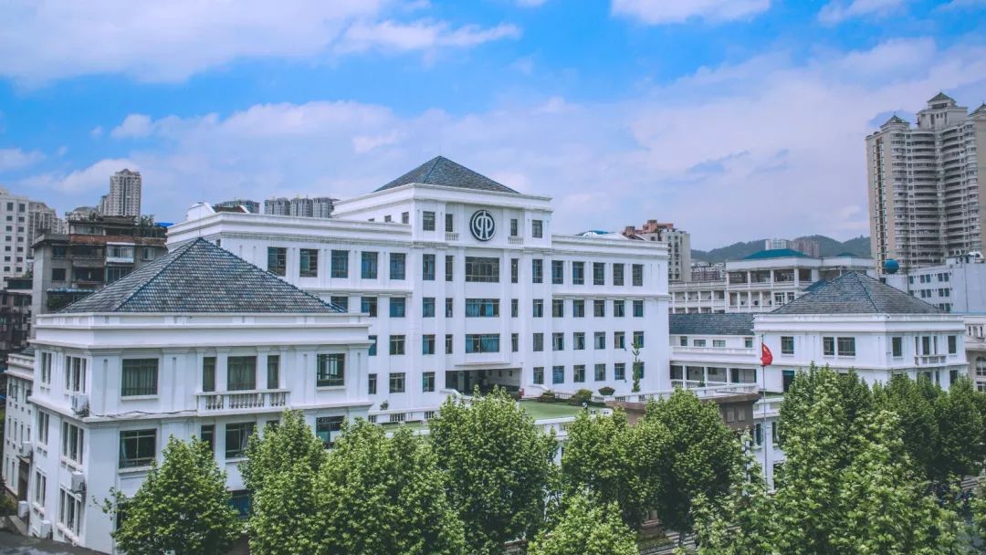 贵阳中考推荐什么资料,2021年贵阳市中考各校录取分数线