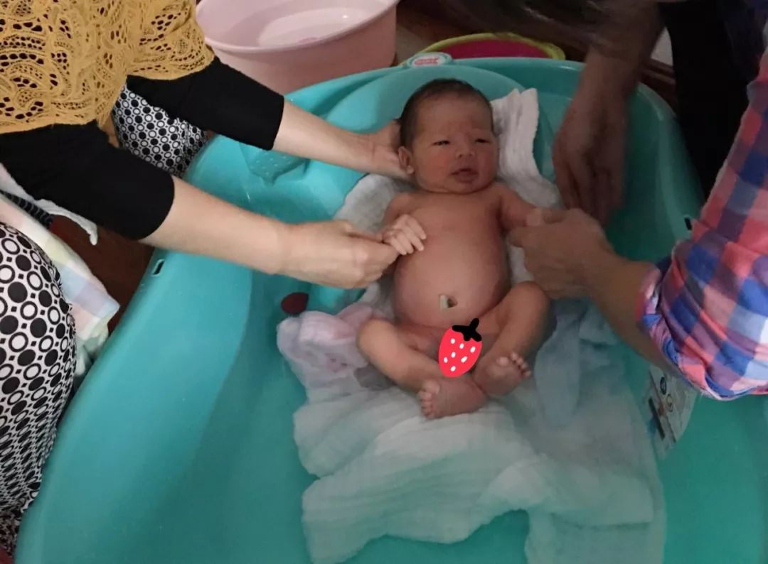 超大洗澡盆宝宝用的加厚的,澡盆婴幼儿推荐