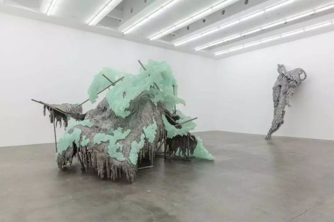 雕塑是纯艺吗,有软的雕塑吗