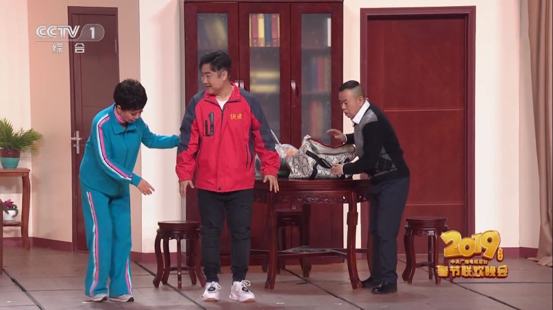 白敬亭球鞋收藏,白敬亭收藏鞋的视频