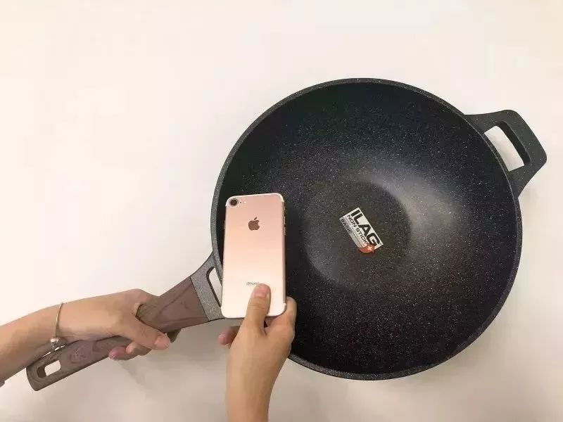 炒菜总粘锅咋办教你一招解决,炒菜粘锅最好的解决办法