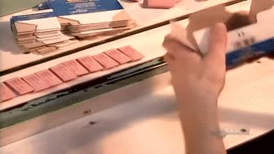 铅笔上面的东西掉了怎么办,铅笔上面的橡皮擦字干不干净