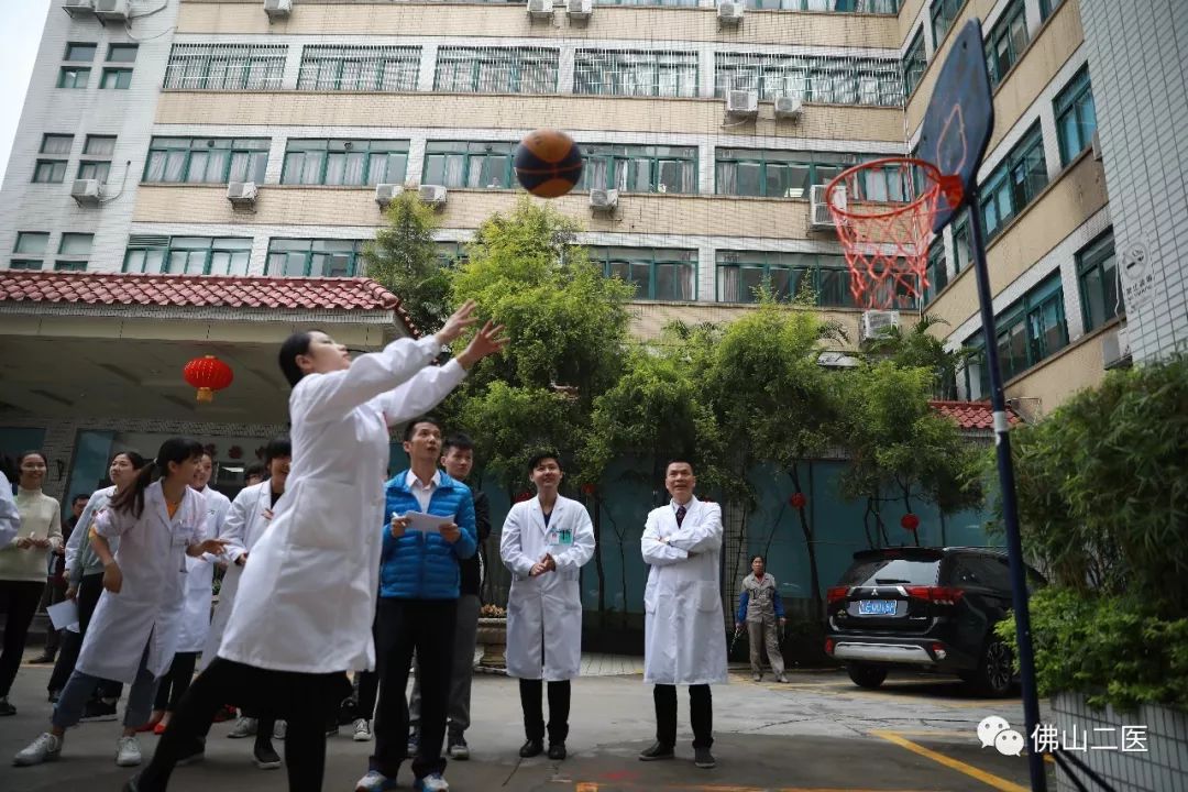 医务人员真会玩，快看，这里有一群灌篮高手！