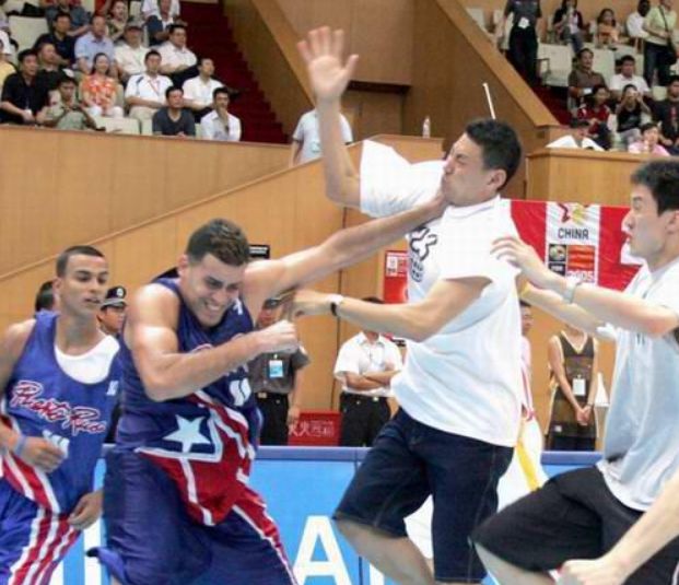 江湖从此无飞刀，八一再无李团长，中国男篮却多了一位将帅。