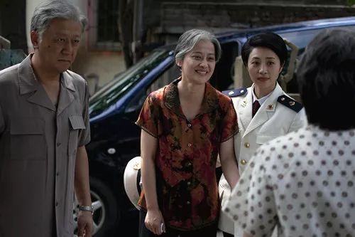 父亲六十岁有什么讲究,父亲60岁了还在努力奋斗