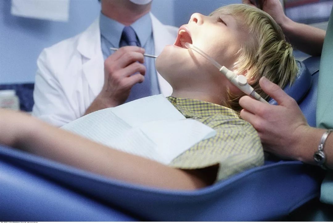 苏州老人补牙价目表,苏州口腔补牙齿多少钱一颗