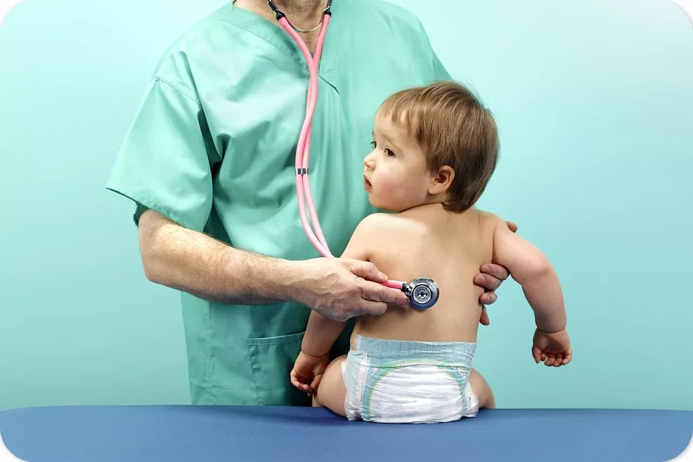 宝妈注意关于新生儿护理的三件事,新生儿常见病症新妈咪遇到别惊慌