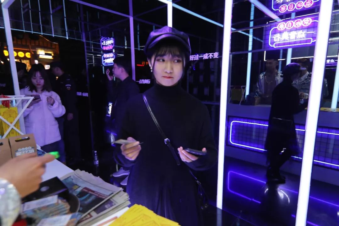 濂囪懇娌欓洉骞垮憡,闆蜂汉閲戣瀺骞垮憡