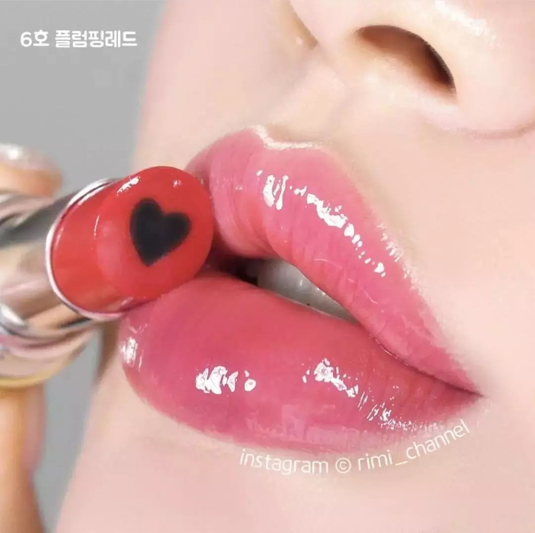 让女生怦然心动的口红,网红少女心爆款口红粉色系正方形