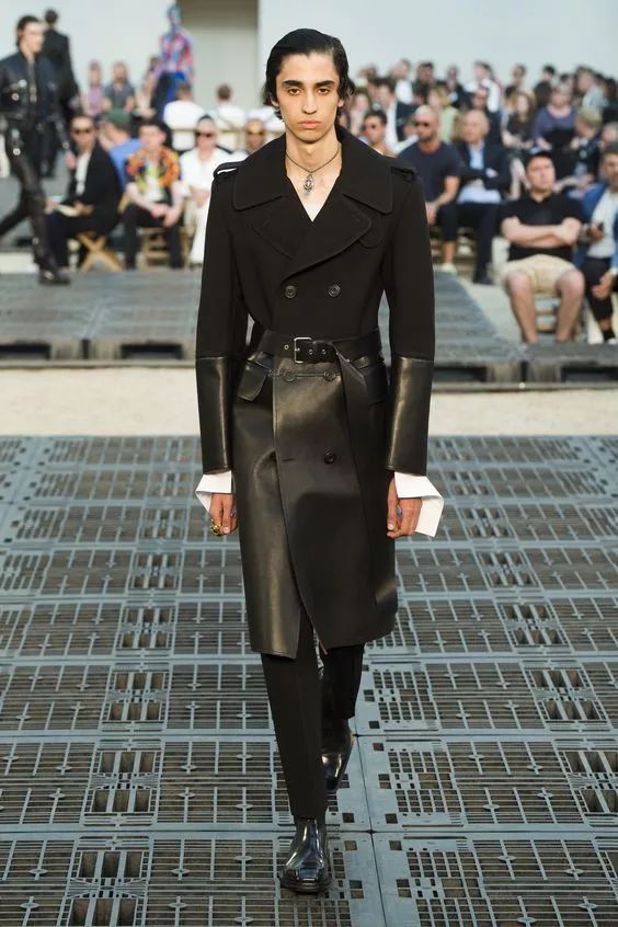 一件皮衣能给你多种风格,每件皮衣都是独一无二