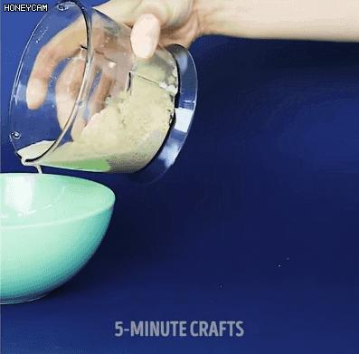 50年皱纹有救啦用它专抹深皱纹,在家就能改善皱纹的神器来了