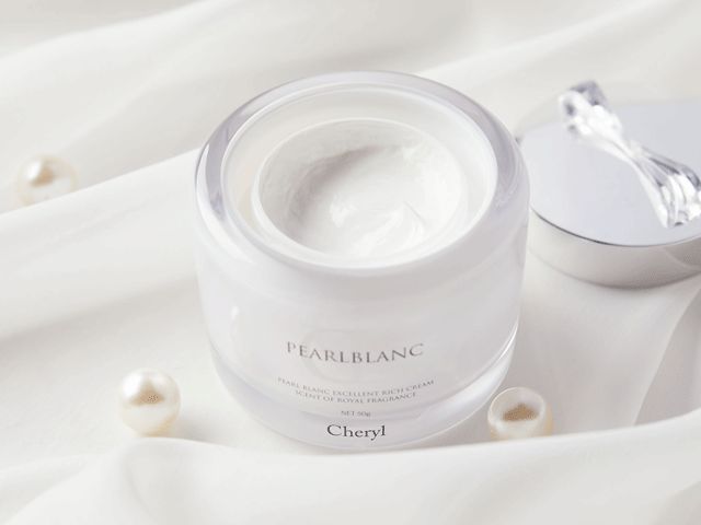 素颜也可以光彩照人,素颜也光彩照人