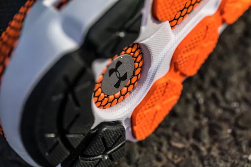 想买双叱咤健身房和街头的跑鞋？本次开箱一定要看！