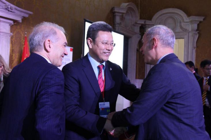 习*平近**访问意大利的难忘瞬间:“欢迎你到中国去”