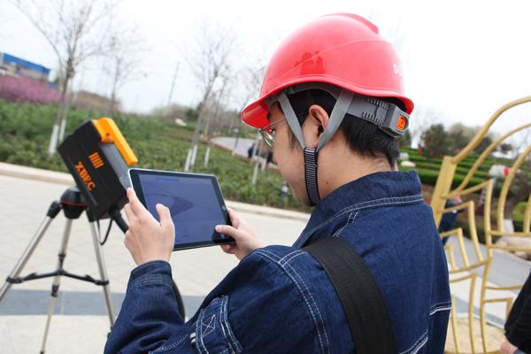 激光炮击穿3米钢板,激光炮清除高压线风筝