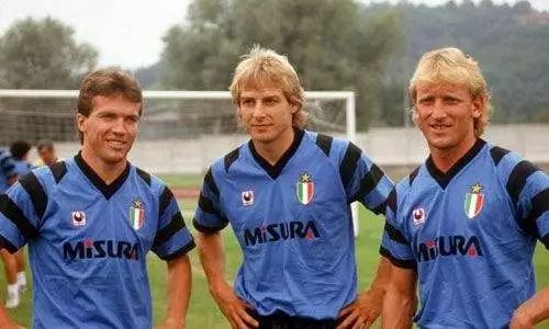 流水带不走时光的故事英文版,流水带不走光阴的故事