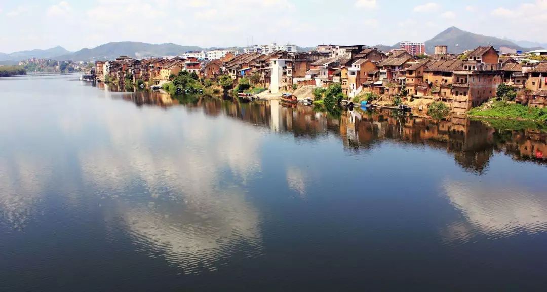 从广州坐高铁3.5小时到梅州，这海量美景美食看得人口水直流