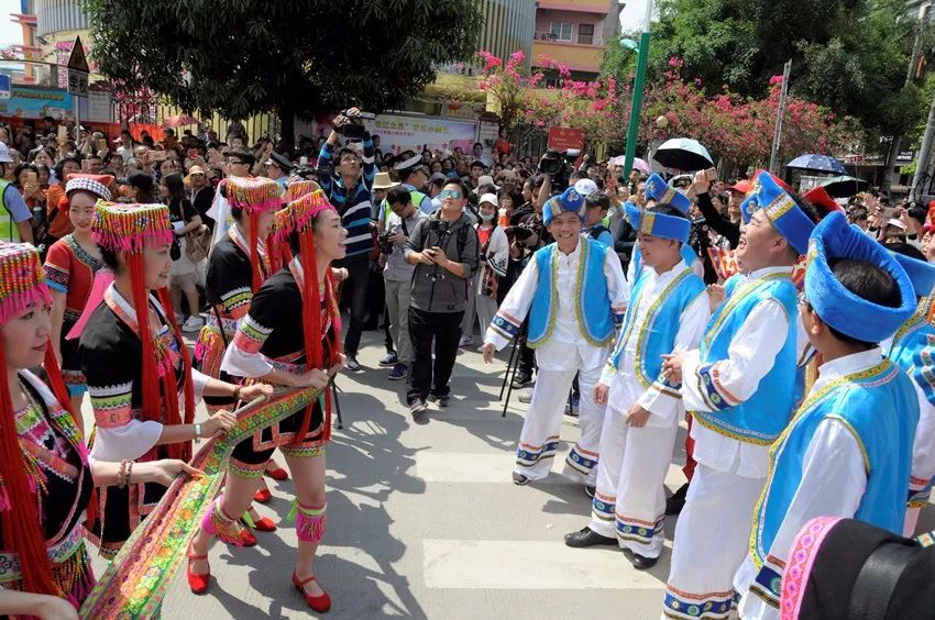 【嘿撩撩啰】壮族三月三,防城港等你撩!