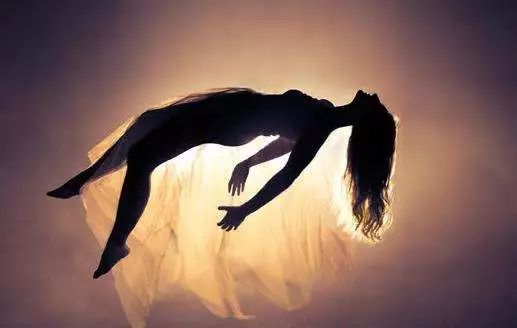 “*眠药安**”吃到一半，才知道吃的是*品毒**……