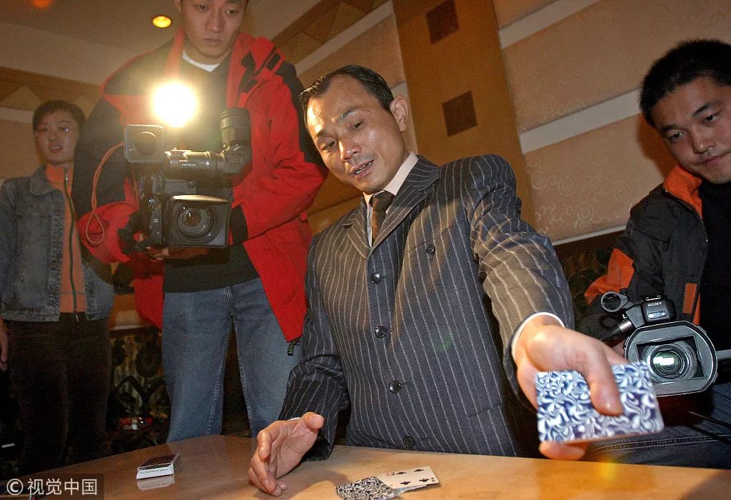 “亚洲赌王”尧建云：600万、两条腿、三根手指，赌王的代价不止家破人亡