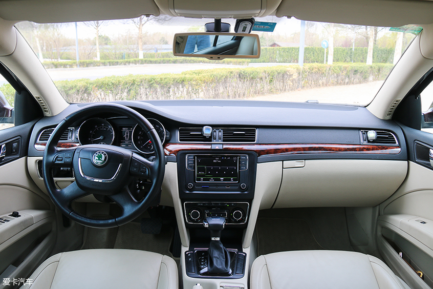 6万左右的新车劳斯莱斯,最值得入手的二手车劳斯莱斯