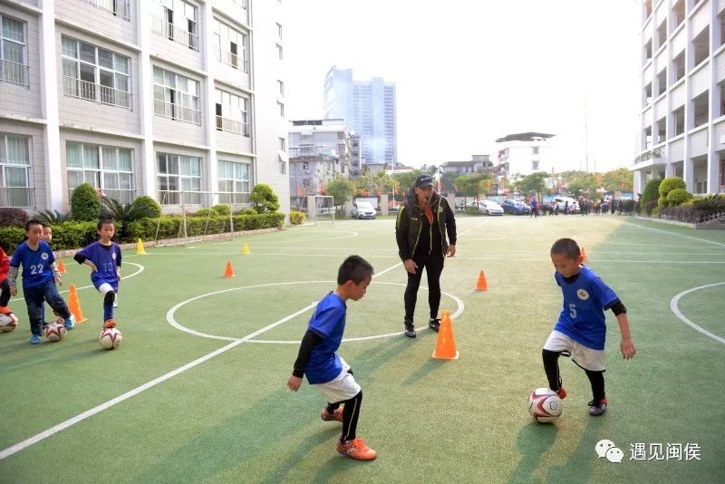 闽侯上街红峰小学2024年足球比赛,闽侯上街红峰小学足球队