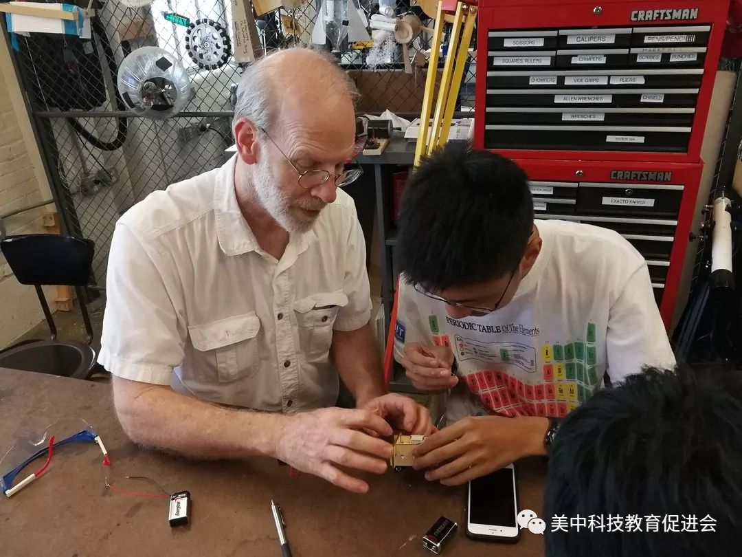 美国学生如何系统的准备科学工程大赛|中英双语