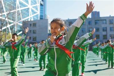 武术与跳绳的融合,武术和跳绳融入课间操