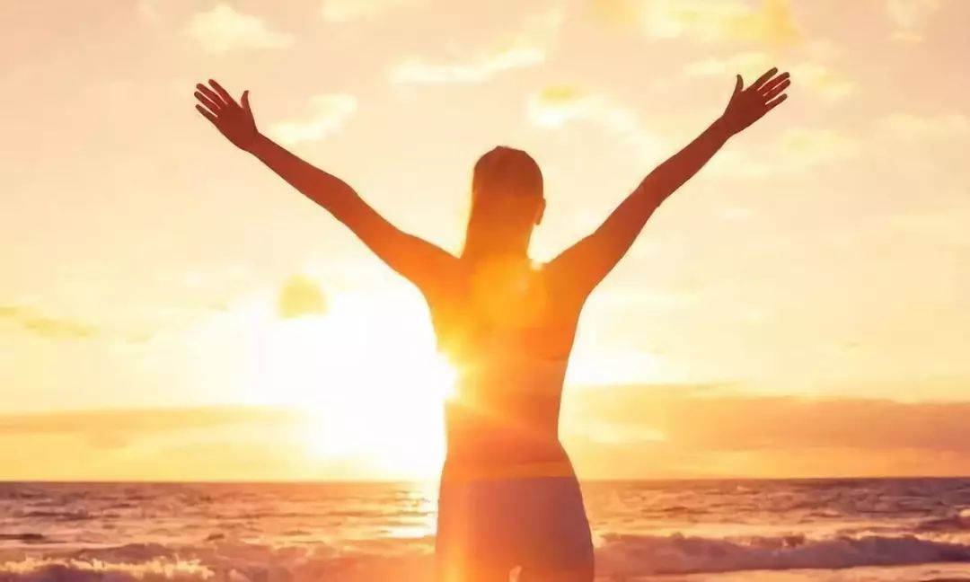 月经量少发黑与气血有关系吗,月经量少排毒不好