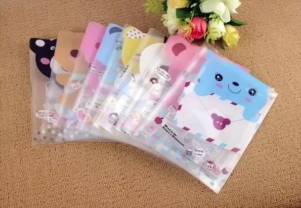 9岁孩子误吞塑料笔帽,小孩气管被圆珠笔帽卡住了