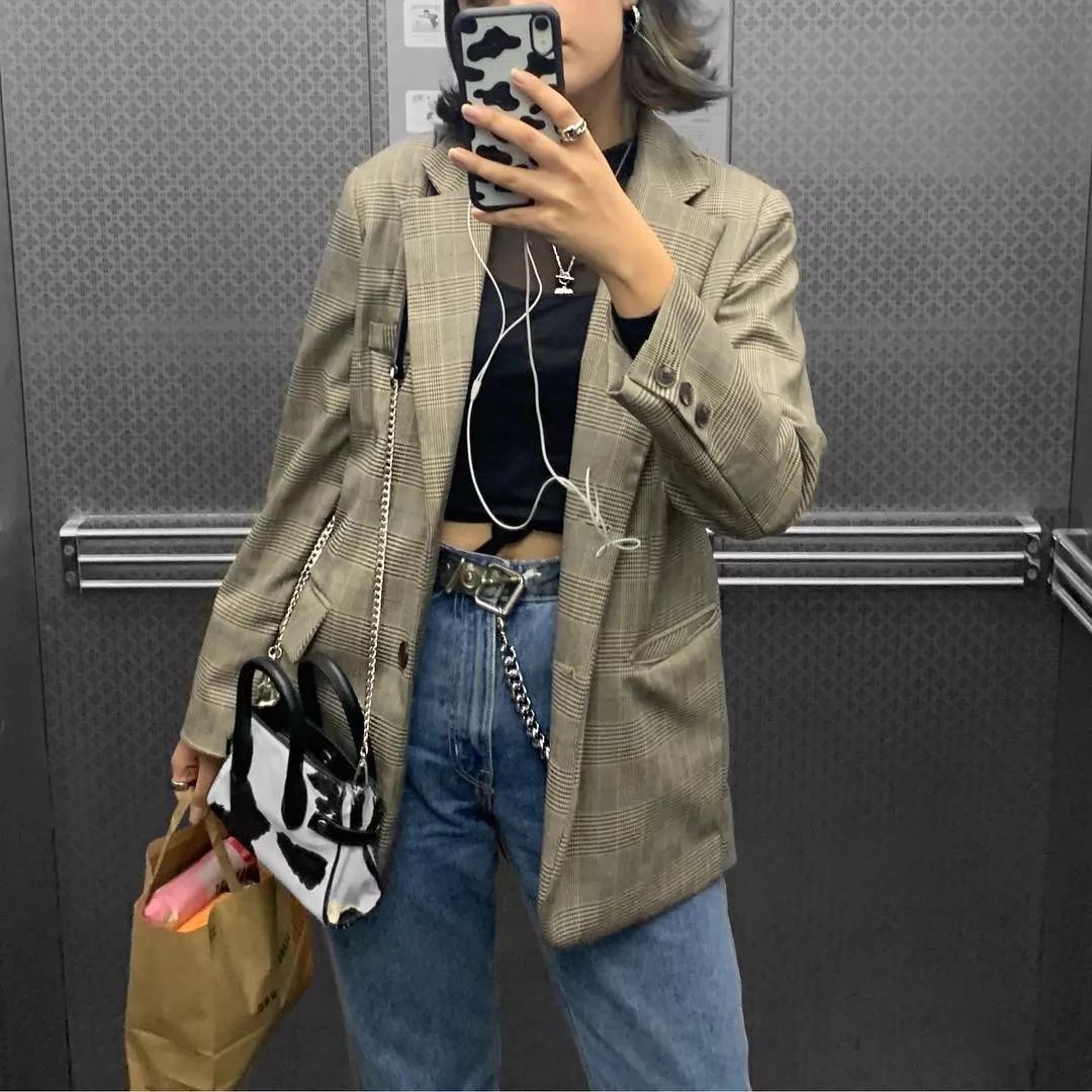 豹纹OUT，下一个C位印花轮到奶牛纹上场！