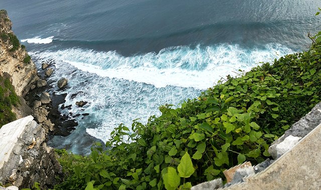 巴厘岛漂流跟团游一日游,巴厘岛冲浪潜水行程推荐