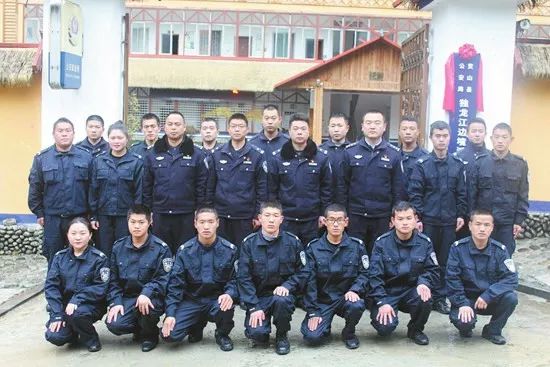 一条评论引网友愤怒,一条微博引发热议知乎