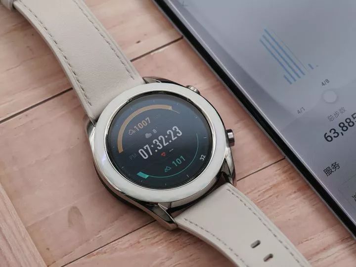 华为huaweiwatchgtrunner,华为手表watchgt雅致白测评