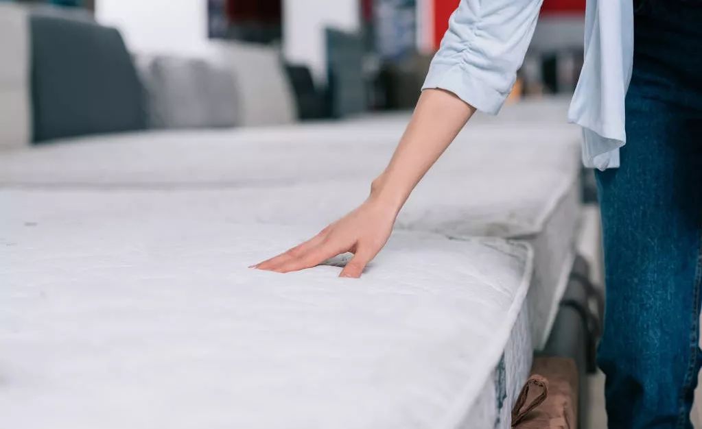 什么床垫对护腰最好用最舒服测评,适合保护腰的硬床垫